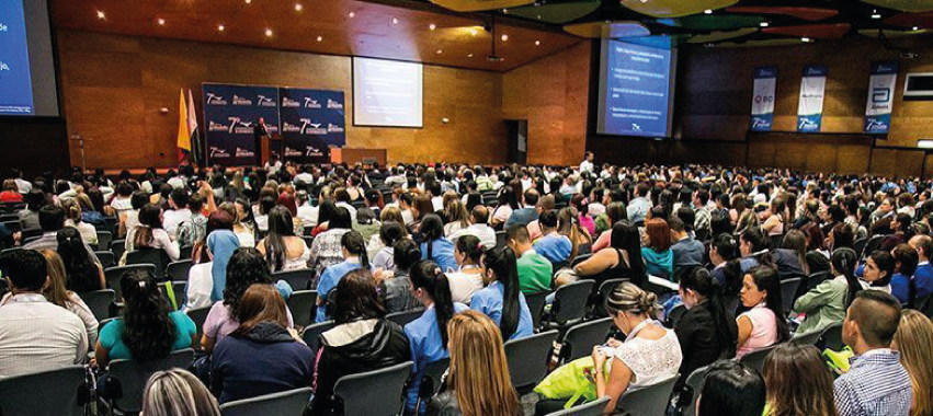 Auditorio con personas.