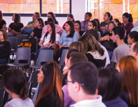 Docentes UCN se reúnen para celebrar Día del Maestro