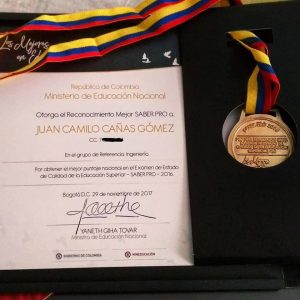 Diploma de Juan Camilo Cañas