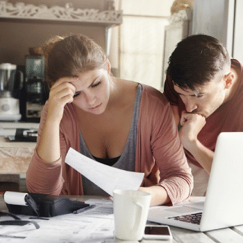 ¿Estás en mora con tu crédito de ICETEX y terminaste reportado en centrales de riesgo?  ¡Tenemos buenas noticias para ti! 