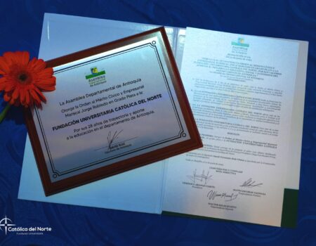 Católica del Norte es condecorada por la Asamblea Departamental de Antioquia
