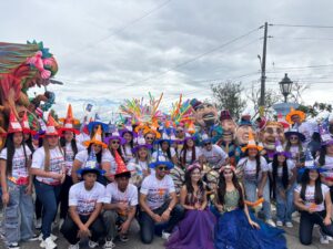 Empleados de la Católica del Norte participando de las fiestas del atardecer - Santa Rosa de Osos