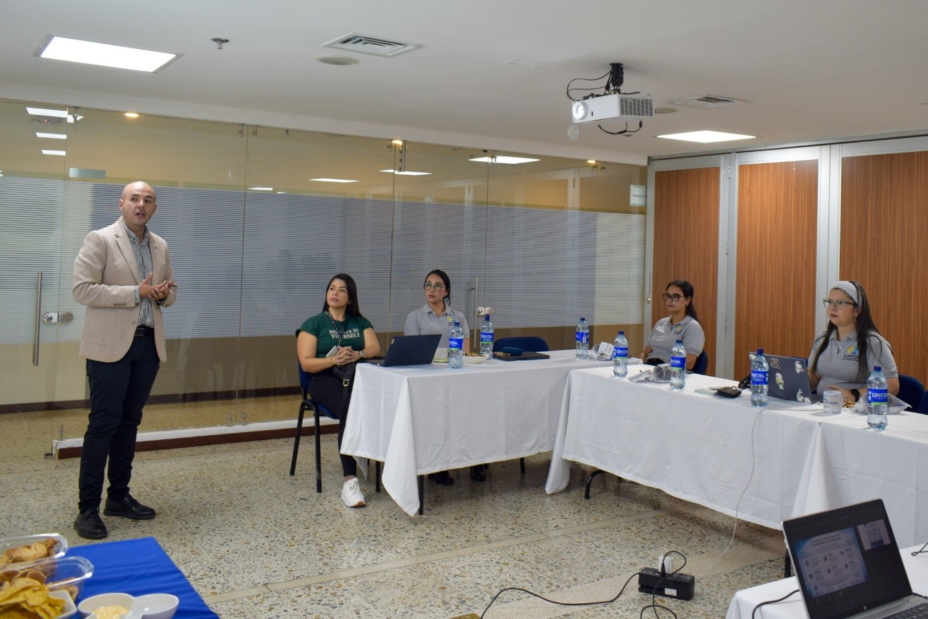 gh8 Fundación Universitaria Católica del Norte